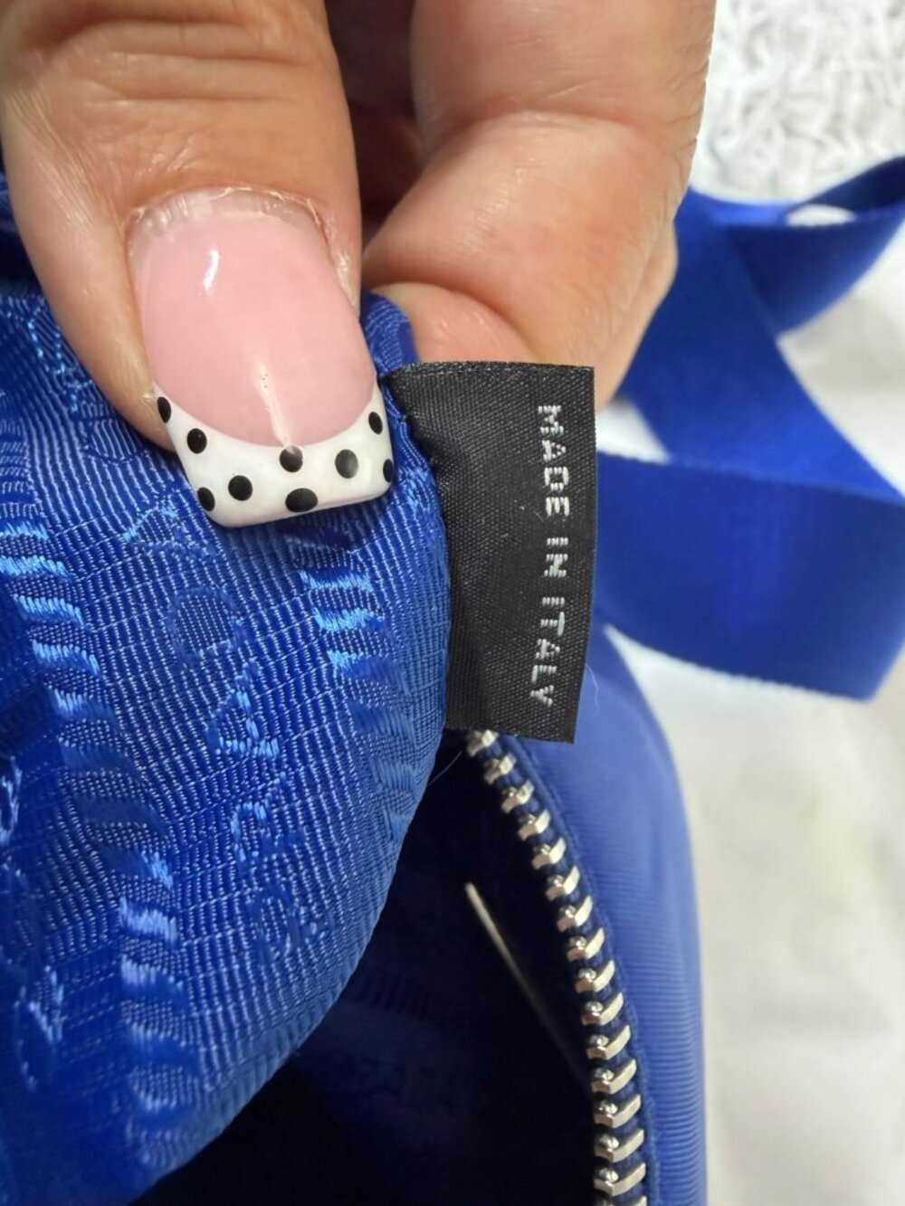 PRADA Re-Edition 2005 Shoulder Bag in Blue - Picture 2 of 15